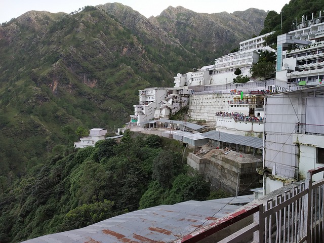 Vaishno-devi-mata-mandir-tour-katra-namdev-tour-travel-amritsar